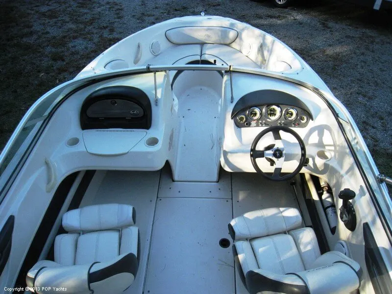 Slide: The Image of Sea Ray 205 Sport 2010 - 8