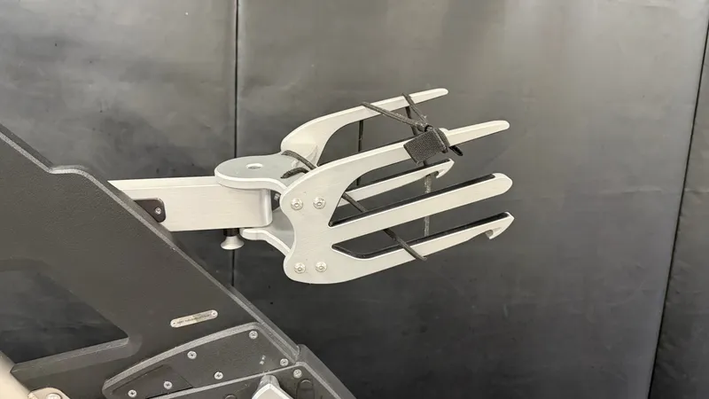 Slide: The Image of Malibu Wakesetter 24 MXZ 2017 - 109