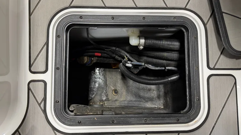 Slide: The Image of Malibu Wakesetter 24 MXZ 2017 - 113