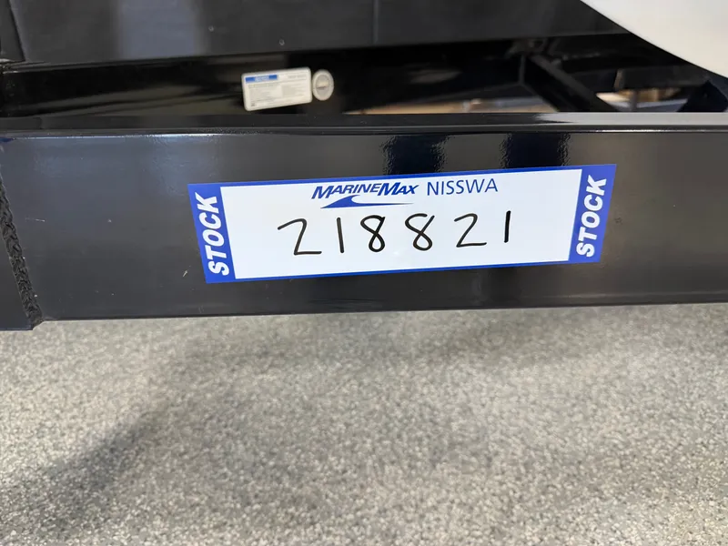 Slide: The Image of Malibu Wakesetter 24 MXZ 2017 - 133