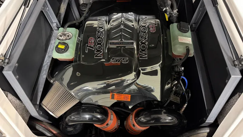 Slide: The Image of Malibu Wakesetter 24 MXZ 2017 - 30