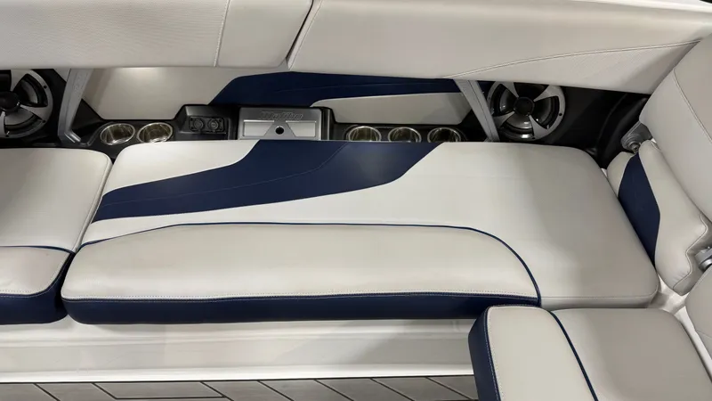 Slide: The Image of Malibu Wakesetter 24 MXZ 2017 - 36