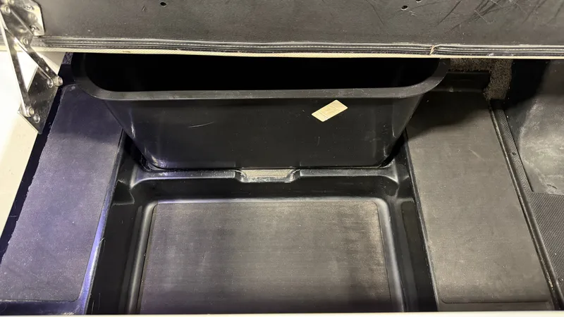 Slide: The Image of Malibu Wakesetter 24 MXZ 2017 - 38