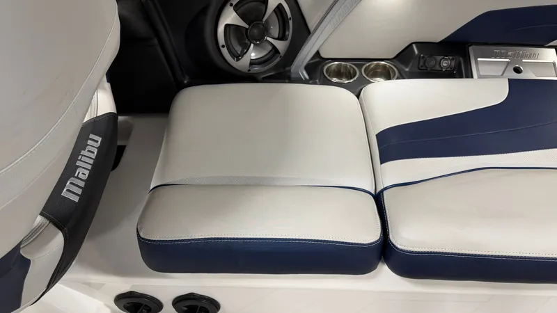 Slide: The Image of Malibu Wakesetter 24 MXZ 2017 - 43