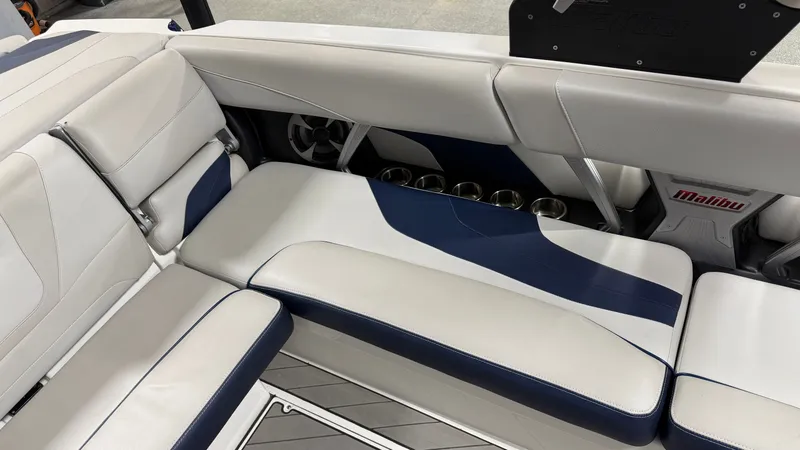 Slide: The Image of Malibu Wakesetter 24 MXZ 2017 - 46