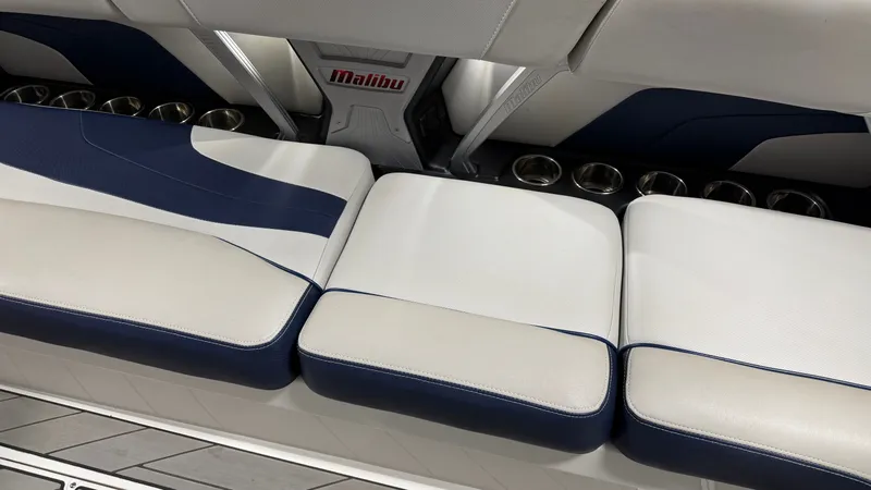 Slide: The Image of Malibu Wakesetter 24 MXZ 2017 - 53
