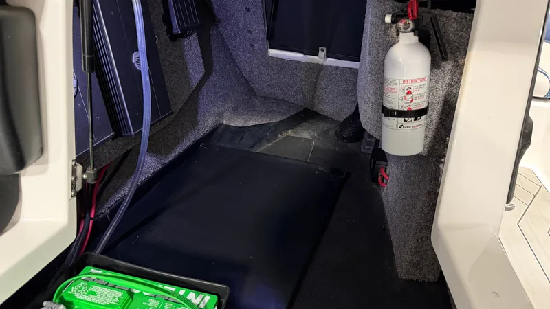 Slide: The Image of Malibu Wakesetter 24 MXZ 2017 - 63