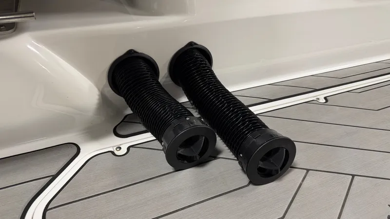 Slide: The Image of Malibu Wakesetter 24 MXZ 2017 - 71