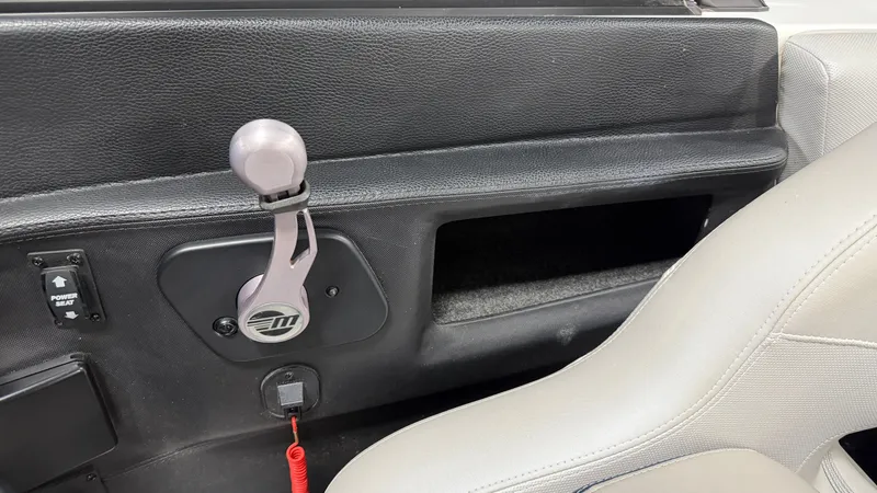 Slide: The Image of Malibu Wakesetter 24 MXZ 2017 - 75