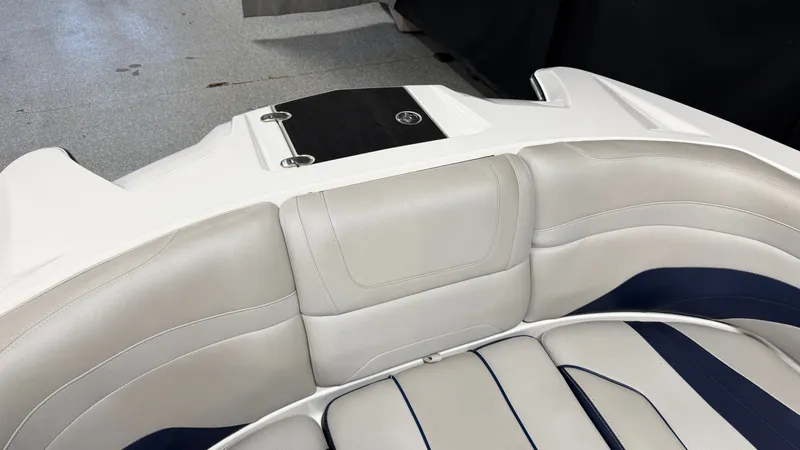 Slide: The Image of Malibu Wakesetter 24 MXZ 2017 - 97