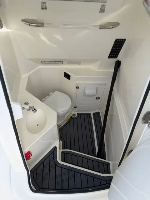 Slide: The Image of Cobia 285CC 2026 - 16