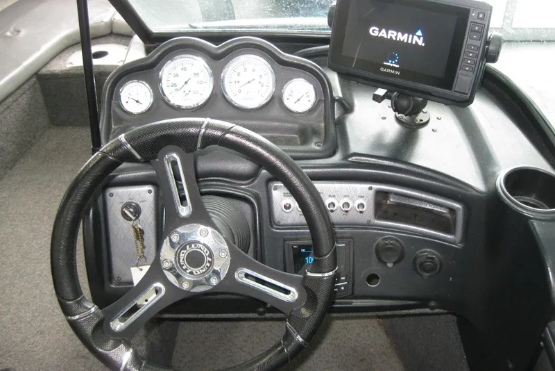 Slide: The Image of Dashboard of 2021 Lund 1875 Crossover XS with Garmin navigation system. - 13