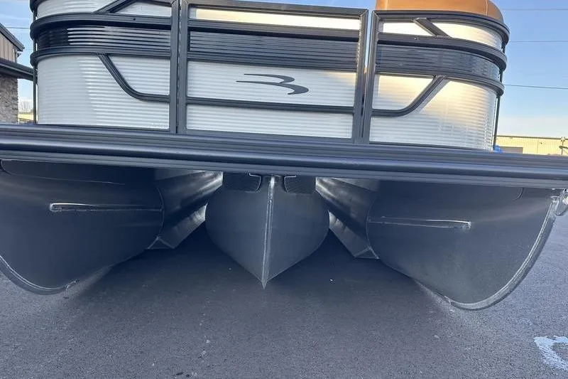 Slide: The Image of 2026 Bennington S Swingback 23 SSB ESP pontoon boat, rear view showing triple pontoons. - 4