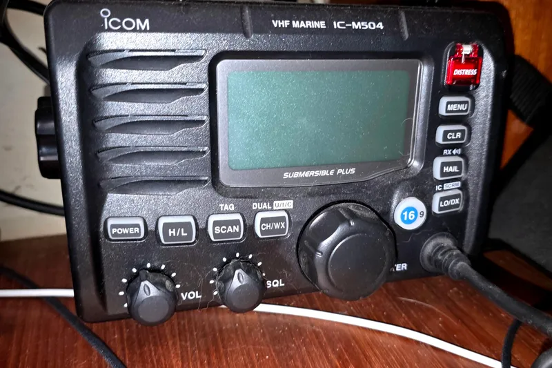Slide: The Image of VHF marine radio IC-M504 on 1994 Hunter Legend 35.5 sailboat. - 17