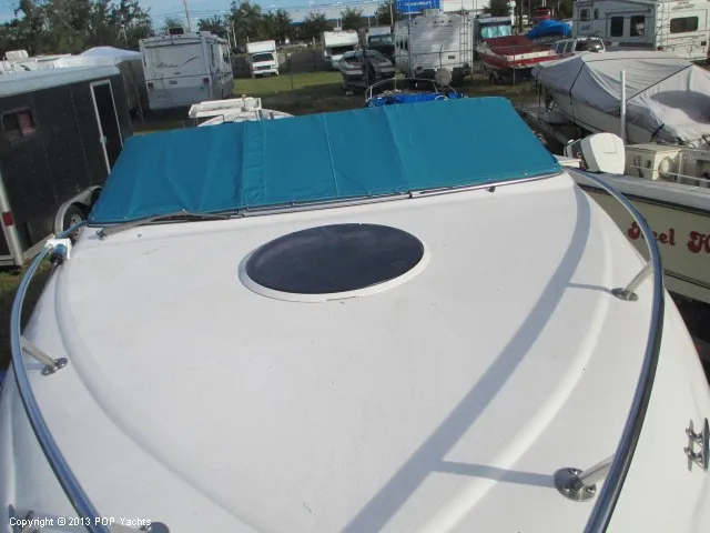 Slide: The Image of Four Winns 225 Sundowner 1996 - 11