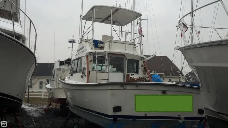 Slide: The Image of Henriques 35 Maine Coaster Sportfisherman 1984 - 6