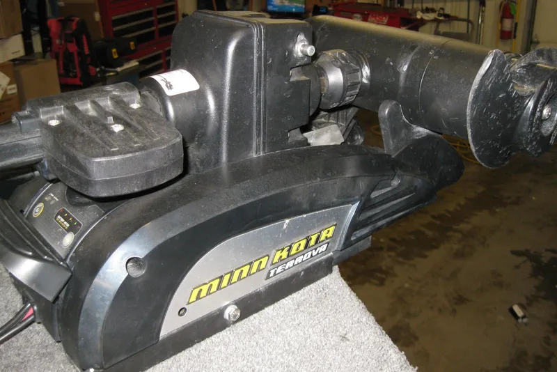 Slide: The Image of Minn Kota Terrova trolling motor on 2016 Lund 1775 Impact SS boat. - 20