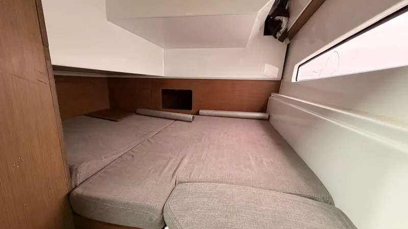 Slide: The Image of Beneteau 27 Antares 2021 - 12