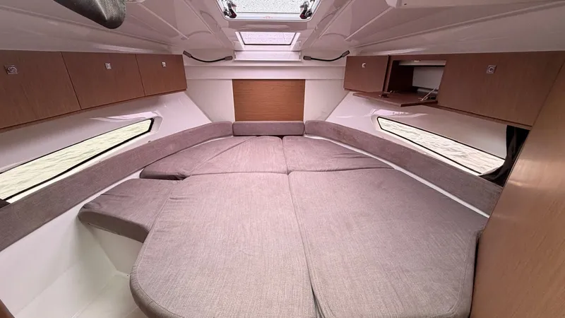 Slide: The Image of Beneteau 27 Antares 2021 - 9