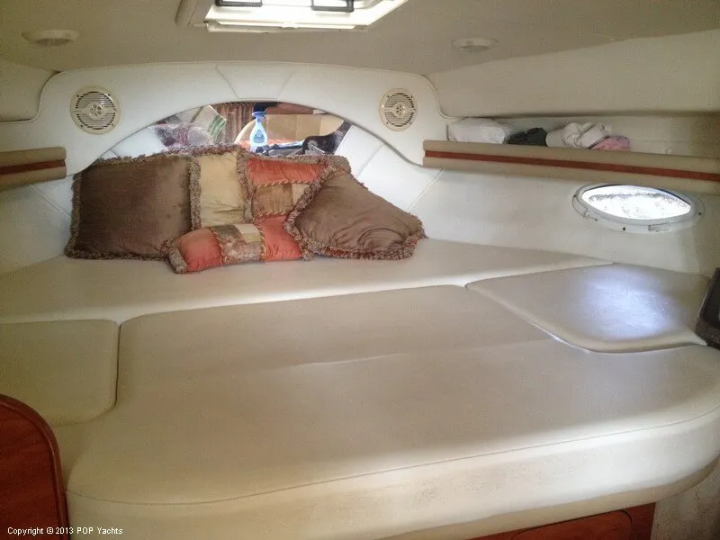 Slide: The Image of Rinker 342 Fiesta Vee 2004 - 10