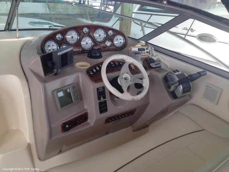 Slide: The Image of Rinker 342 Fiesta Vee 2004 - 11
