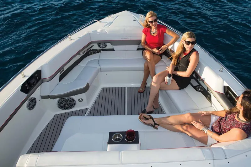 Slide: The Image of Manufacturer Provided Image: 2018 Formula 430 Super Sport Crossover with passengers enjoying the deck. - 8
