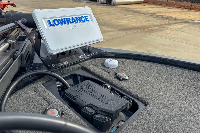 Slide: The Image of 2019 Skeeter ZX200 boat with Lowrance Elite fishfinder on deck. - 6