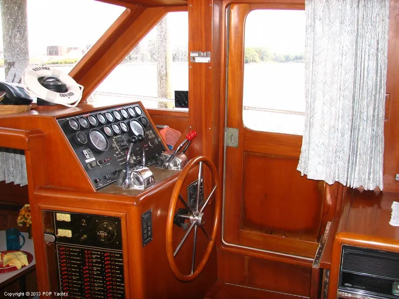 Slide: The Image of Offshore Yachtfisher 50 1991 - 10
