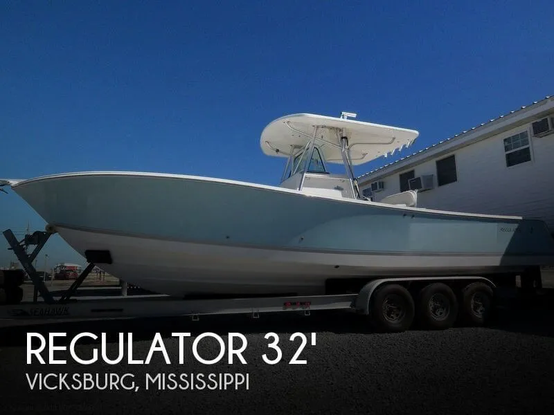 Slide: The Image of Regulator Marine 32 FS Center Console 2005 - 0