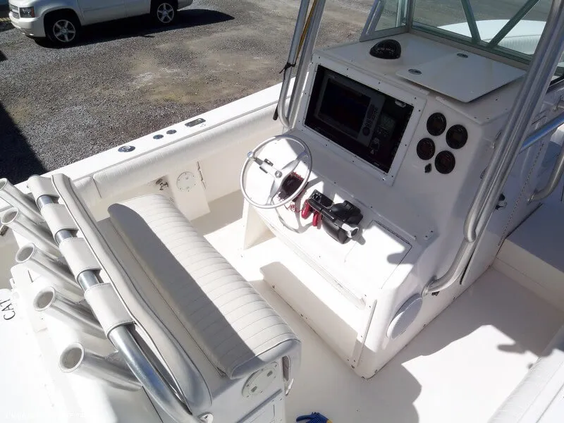 Slide: The Image of Regulator Marine 32 FS Center Console 2005 - 3