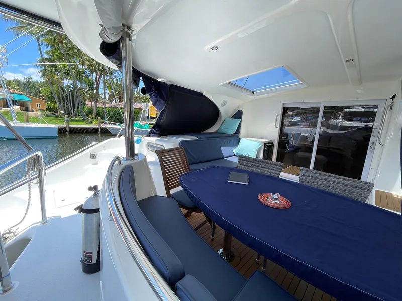 Slide: The Image of Luxurious interior of Knysna 500 SE yacht, year 2016. - 11