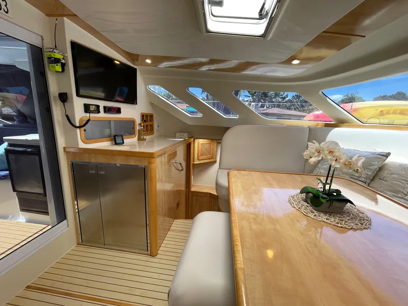 Slide: The Image of Interior of a 2016 Knysna 500 SE yacht with modern design. - 21
