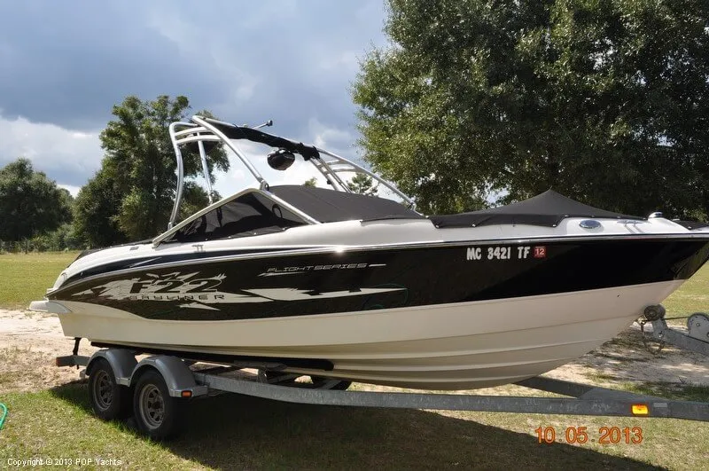 Slide: The Image of Bayliner 225 Flight Series 2009 - 2