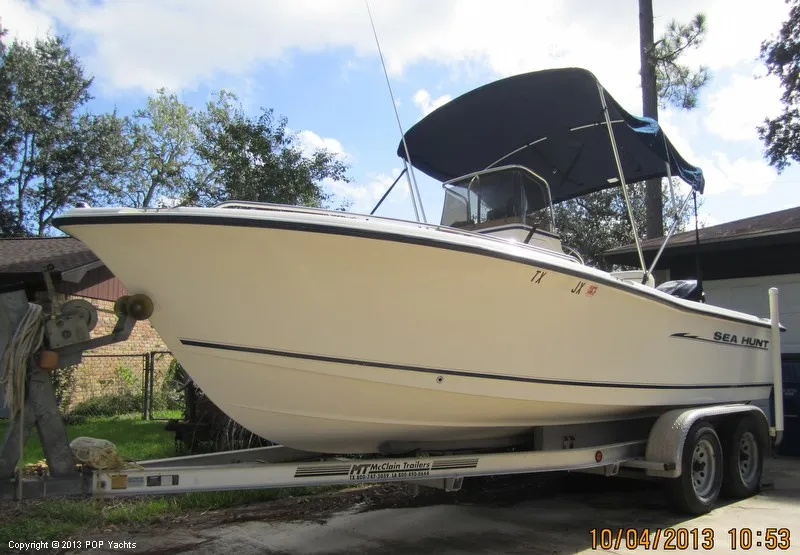 Slide: The Image of Sea Hunt Triton 202 Center Console 2003 - 1