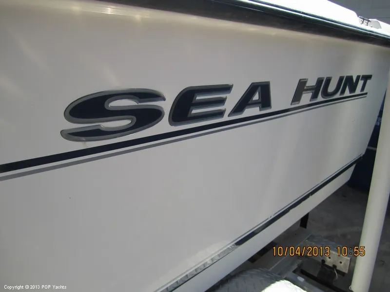 Slide: The Image of Sea Hunt Triton 202 Center Console 2003 - 3