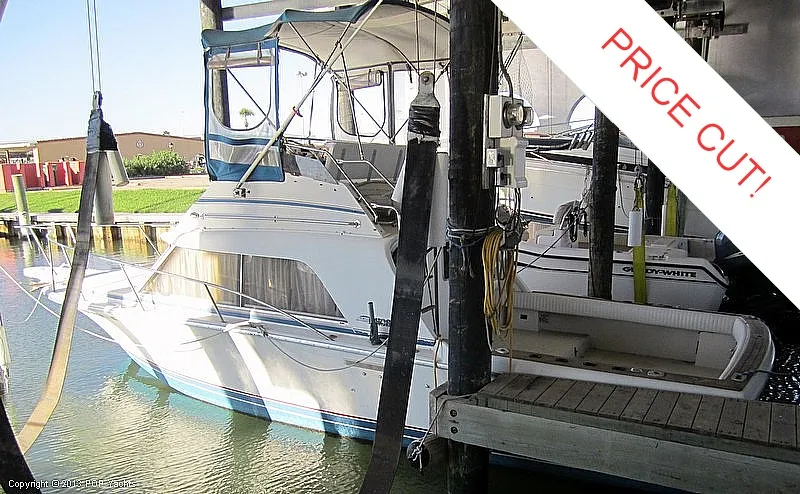 Slide: The Image of Phoenix Bass Boat 29 Flybridge 1986 - 0