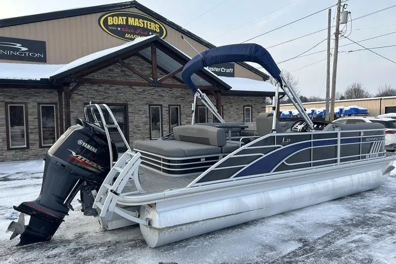 Slide: The Image of 2021 Bennington 23 LSB pontoon boat with Yamaha engine at Boat Masters Marine. - 3