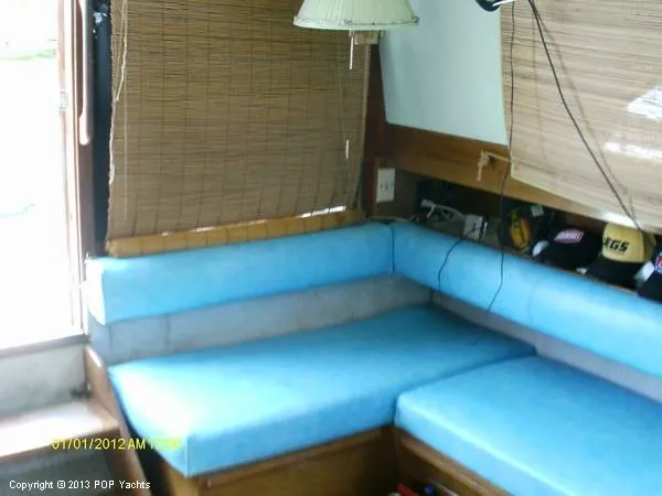 Slide: The Image of Carver Yachts 33 Mariner 1984 - 2