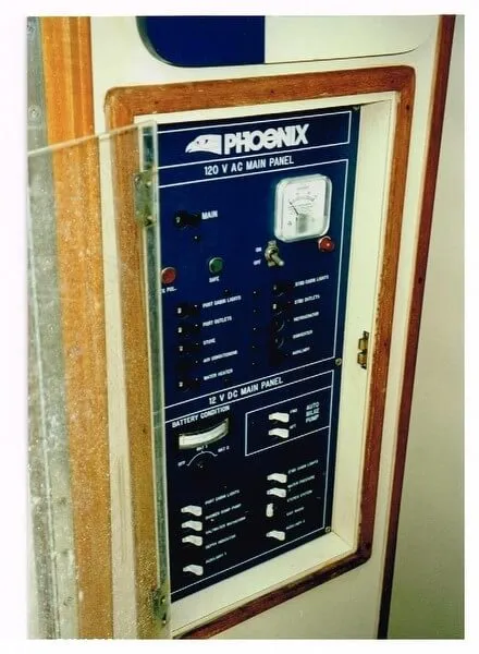 Slide: The Image of Phoenix Bass Boat 29 Sportfish 1986 - 9