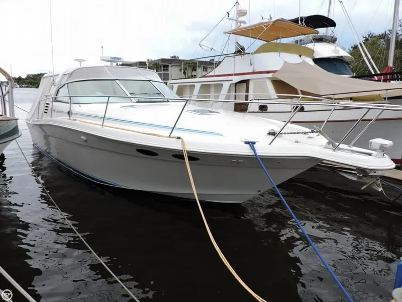 Slide: The Image of Sea Ray 370 Express Cruiser 1997 - 1