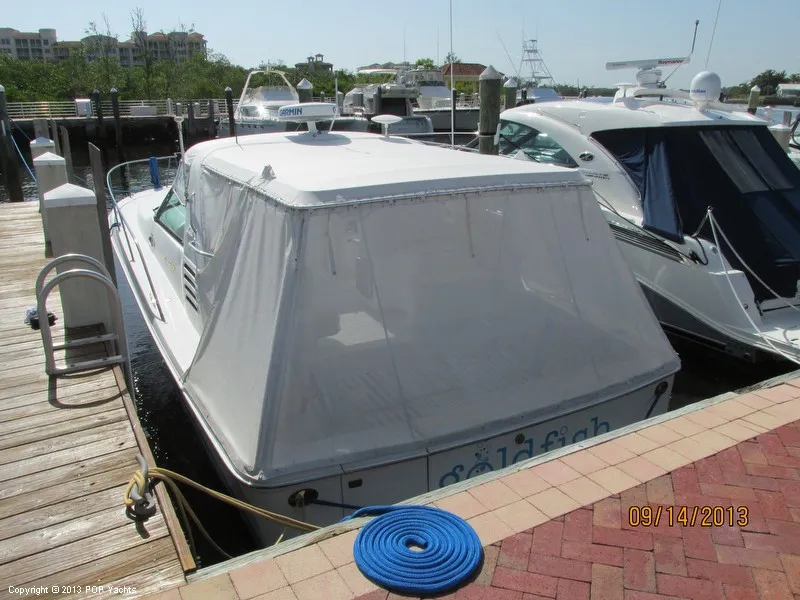 Slide: The Image of Sea Ray 370 Express Cruiser 1997 - 6