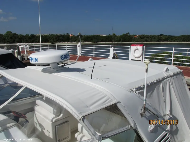 Slide: The Image of Sea Ray 370 Express Cruiser 1997 - 9
