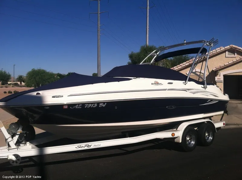 Slide: The Image of Sea Ray 220 Sundeck 2005 - 1