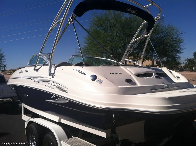 Slide: The Image of Sea Ray 220 Sundeck 2005 - 2