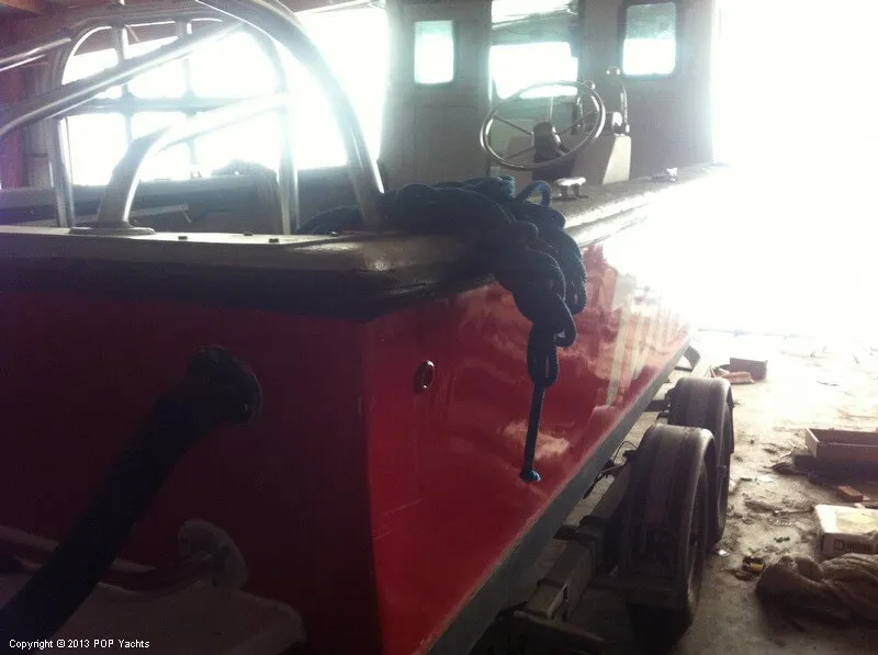 Slide: The Image of C-Hawk 25 Cabin 1986 - 10