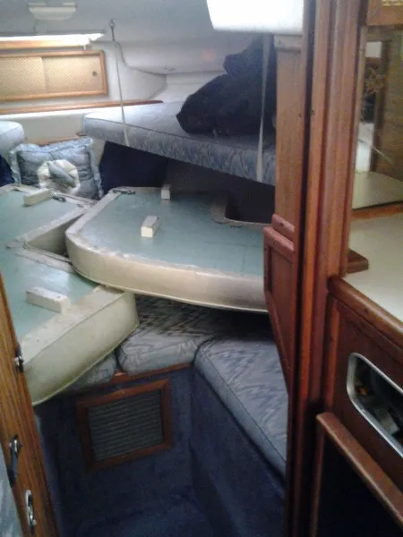 Slide: The Image of Sea Ray 30 Express 1978 - 10