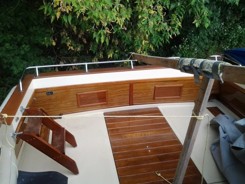 Slide: The Image of Sea Ray 30 Express 1978 - 4