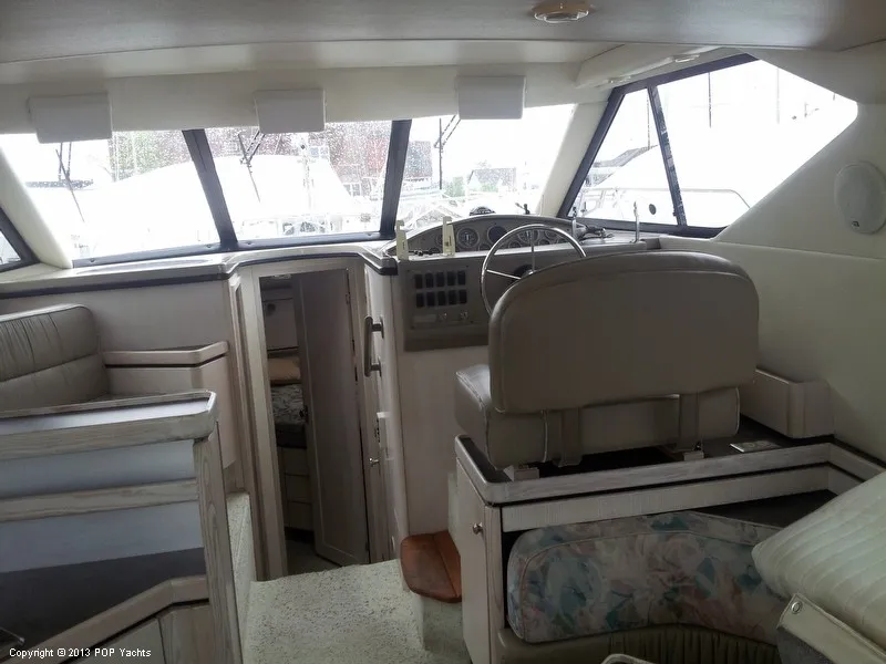 Slide: The Image of Bayliner 3258 Command Bridge 1995 - 3