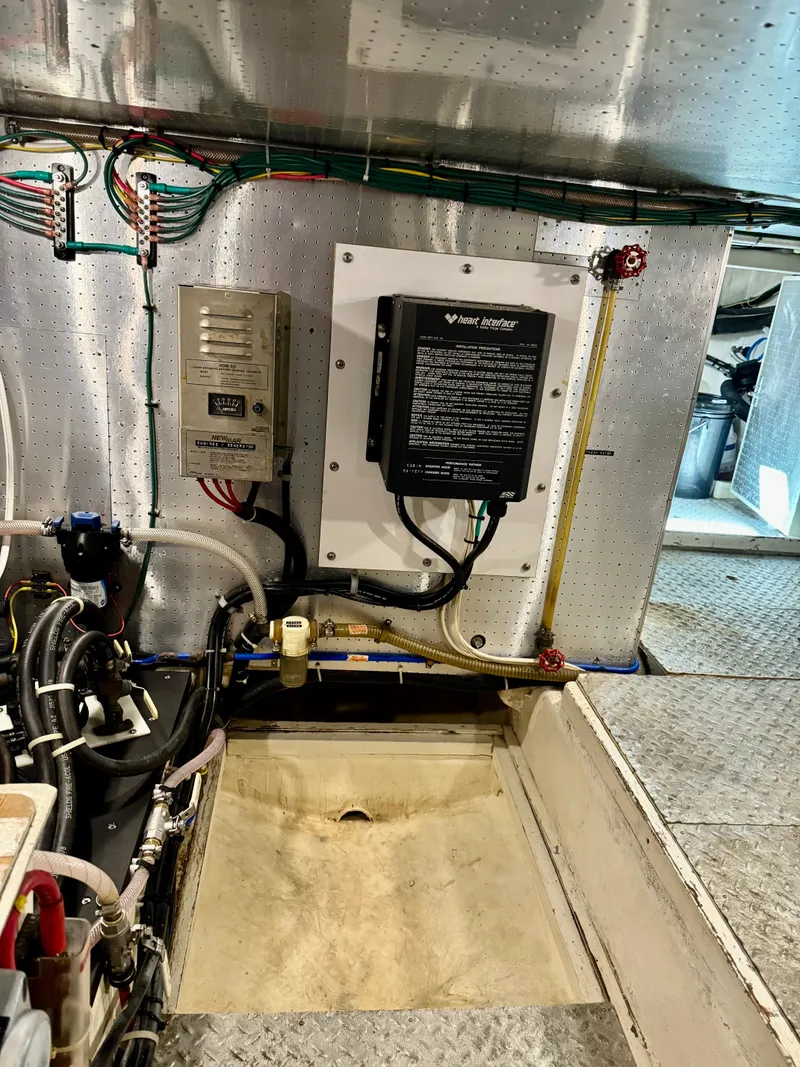 Slide: The Image of McKinna 48 Pilothouse 1997 - 57