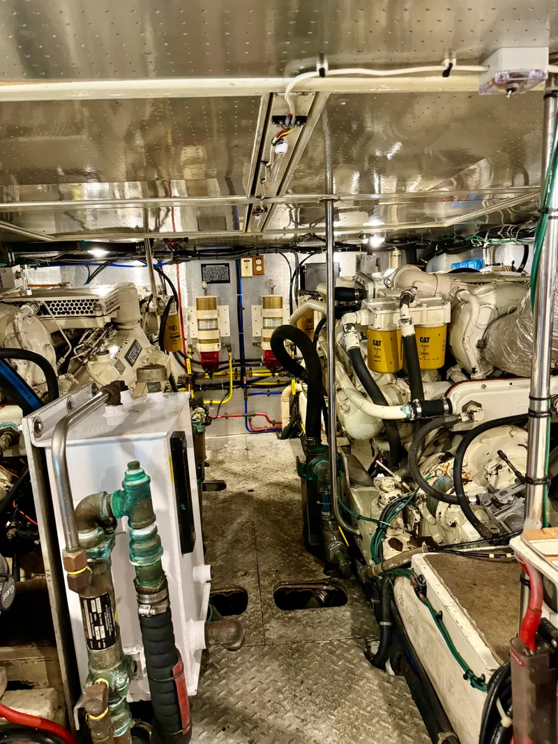 Slide: The Image of McKinna 48 Pilothouse 1997 - 75